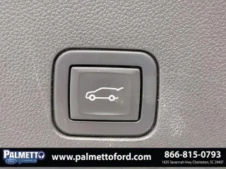 Suburban Chevrolet 2021 4x2 Premier SUV 4 puertas