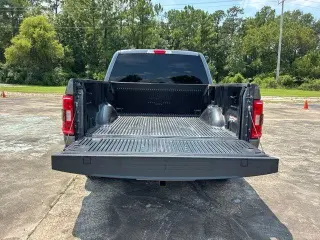 Ford F-150 2021 4x2 XLT 4 puertas SuperCrew 5.5 pies. SB