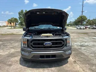 Ford F-150 2021 4x2 XLT 4 puertas SuperCrew 5.5 pies. SB