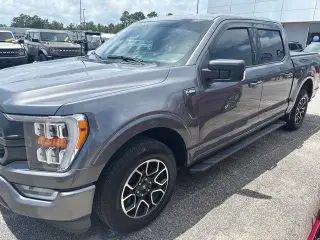 Ford F-150 2021 4x2 XLT 4 puertas SuperCrew 5.5 pies. SB