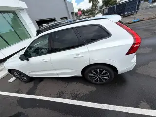 Volvo XC60 2024 AWD B5 Plus Tema Oscuro 4p SUV