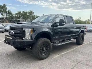Ford F-250 Super Duty 2019 4x4 XLT Cabina Crew 4 puertas 6.8 pies. Pickup SB