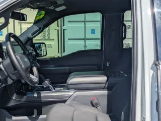 Ford F-150 2023 4x4 XLT 4p SuperCrew 5.5 ft. SB