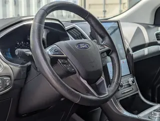 Ford Edge 2021 Titanium 4dr Crossover