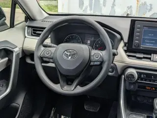 Toyota RAV4 2020 AWD XLE 4p SUV