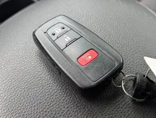 Toyota RAV4 2020 AWD XLE 4p SUV