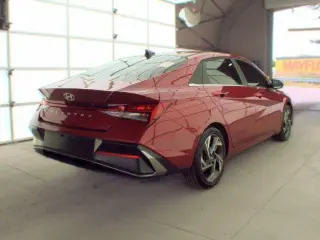 Hyundai ELANTRA 2025 SEL Confort 4p Sedán