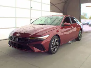 Hyundai ELANTRA 2025 SEL Confort 4p Sedán