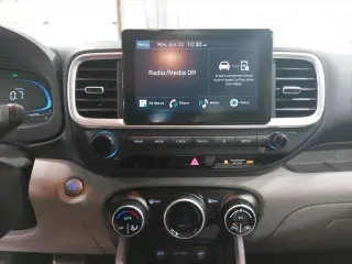 Hyundai VENUE 2024 SEL 4p Crossover