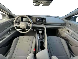Hyundai ELANTRA 2025 SEL Sport 4p Sedan