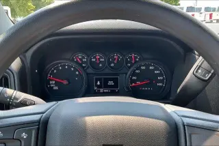 Chevrolet Silverado 1500 2024 4x4 Custom 4p Cabina de Tripulante Estándar 5.8 ft. CB