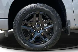 Chevrolet Silverado 1500 2024 4x4 Custom 4p Cabina de Tripulante Estándar 5.8 ft. CB