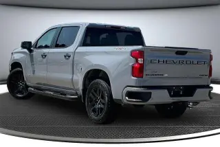 Chevrolet Silverado 1500 2024 4x4 Custom 4p Cabina de Tripulante Estándar 5.8 ft. CB