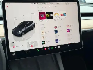Tesla Model Y 2023 4p Crossover