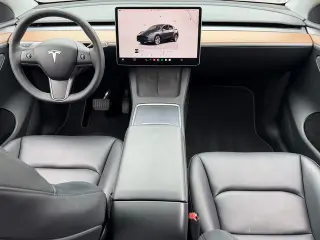 Tesla Model Y 2023 4p Crossover
