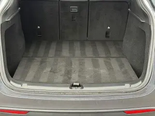 Tesla Model Y 2023 4p Crossover