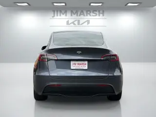Tesla Model Y 2023 4p Crossover