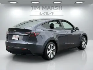 Tesla Model Y 2023 4p Crossover