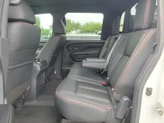 Nissan Titan 2023 4x4 PRO-4X 4p. Cabina de tripulación 5,6 pies BA
