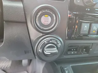 Nissan Titan 2023 4x4 PRO-4X 4p. Cabina de tripulación 5,6 pies BA
