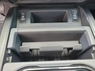 Nissan Titan 2023 4x4 PRO-4X 4p. Cabina de tripulación 5,6 pies BA