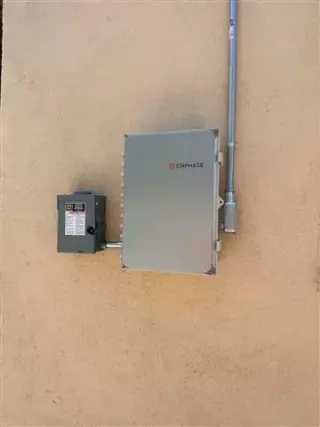 solar panels remove /install