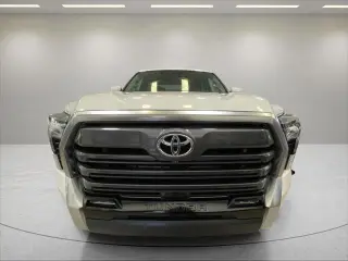 Toyota Tundra 2022 4x2 Limited 4p Camioneta Cabina CrewMax Super Baja