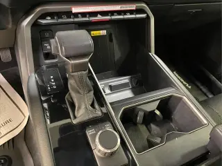 Toyota Tundra 2022 4x2 Limited 4p Camioneta Cabina CrewMax Super Baja