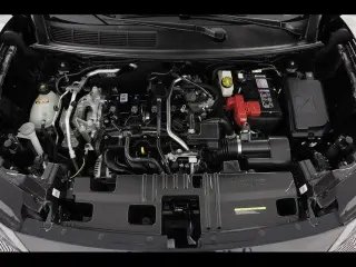 Nissan Kicks 2025 AWD SR 4p Crossover