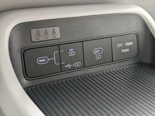 Crossover Hyundai KONA 2024 SEL 4p
