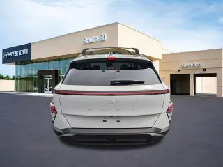 Crossover Hyundai KONA 2024 SEL 4p