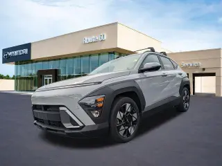 Crossover Hyundai KONA 2024 SEL 4p