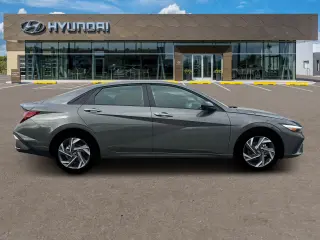 Hyundai ELANTRA 2025 SEL Sport 4 puertas Sedán