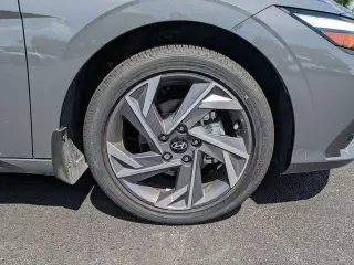 Hyundai ELANTRA 2025 SEL Sport Sedán 4p