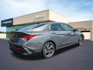 Hyundai ELANTRA 2025 SEL Sport Sedán 4p