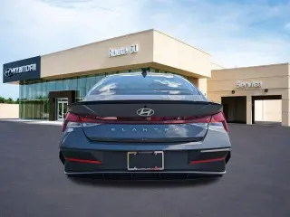 Hyundai ELANTRA 2025 SEL Sport Sedán 4p