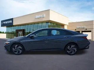 Hyundai ELANTRA 2025 SEL Sport Sedán 4p