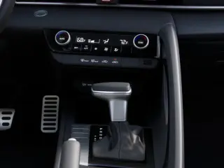 Hyundai ELANTRA 2025 SEL Sport 4p Sedan