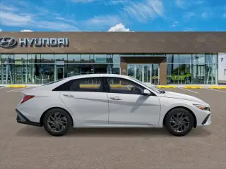 Hyundai ELANTRA Hybrid 2025 Azul 4p Sedán