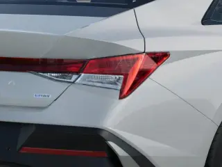 Hyundai ELANTRA Hybrid 2026 Azul 4p Sedán