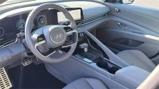 Hyundai ELANTRA Hybrid 2025 SEL Sport 4p Sedan