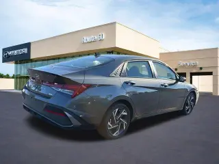Hyundai ELANTRA Hybrid 2025 SEL Sport 4p Sedan