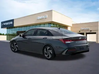Hyundai ELANTRA 2025 SEL Confort Sedán 4 puertas