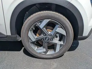 Hyundai VENUE 2026 SEL 4p Crossover con techo bicolor