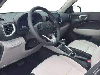 Hyundai VENUE 2026 SEL 4p Crossover con techo bicolor