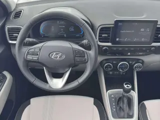 Hyundai VENUE 2026 SEL 4p Crossover con techo bicolor