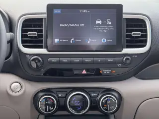 Hyundai VENUE 2026 SEL 4p Crossover con techo bicolor