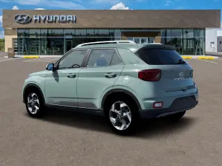 Hyundai VENUE 2026 SEL 4p Crossover con techo bicolor