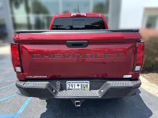Chevrolet Colorado 2023 4x4 Trail Boss 4 puertas Crew Cab 5 pies. CA