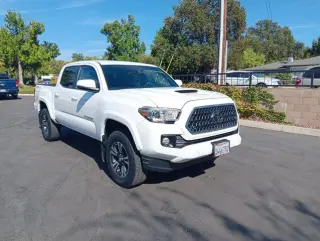 Toyota Tacoma 2019 4x2 TRD Sport 4dr Cabina Doble 5.0 pies SB